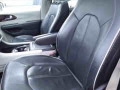 Used 2023 Chrysler Pacifica Limited FWD at Maxx Loans near St. Adrian, MI