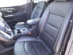 Used 2024 GMC Terrain AWD 4dr SLT at Maxx Loans near ,