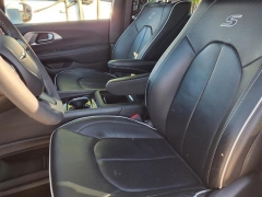 Used 2022  Chrysler Pacifica Limited AWD at Maxx Loans near St. Adrian, MI