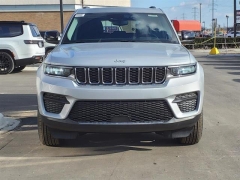 Used 2024 Jeep Grand Cherokee Laredo X 4x2 at Northland Chrysler Dodge Jeep Ram near Oak Park, MI