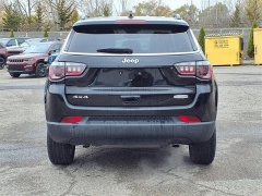 Used 2024  Jeep Compass Latitude 4x4 at Maxx Loans near St&period; Adrian&comma; MI