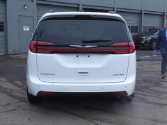 Used 2023 Chrysler Pacifica Limited FWD at Maxx Loans near St. Adrian, MI