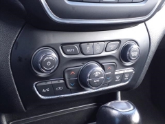 Used 2023 Jeep Cherokee Altitude Lux 4x4 at Maxx Loans near St. Adrian, MI