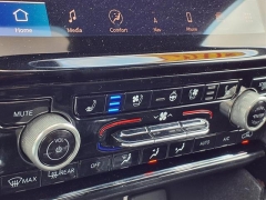 Used 2022  Jeep Grand Cherokee L Overland 4x4 at Maxx Loans near St. Adrian, MI