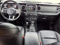 Used 2020 Jeep Gladiator Overland 4x4 at Northland Chrysler Dodge Jeep Ram near Oak Park, MI