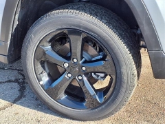 Used 2025  Jeep Grand Cherokee Laredo 4x4 at Maxx Loans near St&period; Adrian&comma; MI