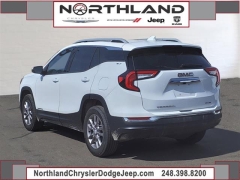 Used 2024 GMC Terrain AWD 4dr SLT at Maxx Loans near ,
