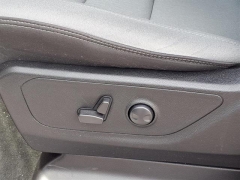 Used 2022  Ram 1500 Big Horn 4x4 Crew Cab 5'7" Box at Maxx Loans near St&period; Adrian&comma; MI