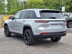 Used 2024 Jeep Grand Cherokee Limited 4x4 at Maxx Loans near St. Adrian, MI