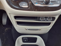 Used 2023 Chrysler Pacifica Touring L FWD at Maxx Loans near ,