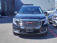 Used 2024 GMC Terrain AWD 4dr SLT at Maxx Loans near ,