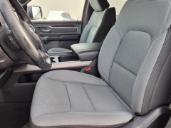 Used 2022  Ram 1500 Big Horn 4x4 Crew Cab 5'7" Box at Maxx Loans near St&period; Adrian&comma; MI