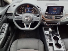 Used 2024  Nissan Altima 2&period;5 SV Sedan at Maxx Loans near St&period; Adrian&comma; MI