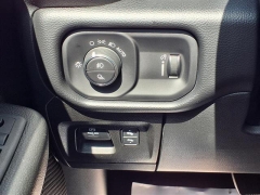 Used 2022 Ram 1500 Big Horn 4x4 Crew Cab 5'7" Box at Northland Chrysler Dodge Jeep Ram near Oak Park, MI
