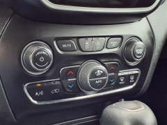 Used 2020 Jeep Cherokee 4d SUV 4WD Limited High Altitude 2.0T at Maxx Loans near St. Adrian, MI