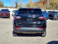 Used 2024  Jeep Compass Latitude 4x4 at Maxx Loans near St&period; Adrian&comma; MI