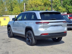 Used 2023 Jeep Grand Cherokee Altitude 4x4 at Maxx Loans near St. Adrian, MI