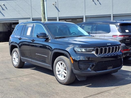 2023 Jeep Grand Cherokee Laredo's photo