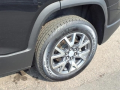 Used 2023 GMC Acadia AWD 4dr SLT at Maxx Loans near ,