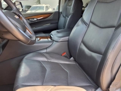 Used 2020 Cadillac Escalade 4d SUV 4WD Premium Luxury at Northland Chrysler Dodge Jeep Ram near Oak Park, MI