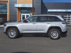 Used 2024 Jeep Grand Cherokee Laredo X 4x2 at Northland Chrysler Dodge Jeep Ram near Oak Park, MI