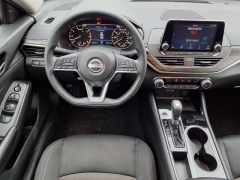 Used 2024  Nissan Altima 2&period;5 SV Sedan at Maxx Loans near St&period; Adrian&comma; MI