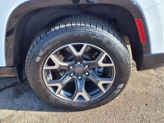 Used 2024  Jeep Wagoneer L Series III 4x4 at Maxx Loans near St&period; Adrian&comma; MI