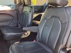 Used 2022  Chrysler Pacifica Limited AWD at Maxx Loans near St. Adrian, MI