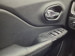 Used 2023  Jeep Cherokee Altitude Lux 4x4 at Maxx Loans near St&period; Adrian&comma; MI