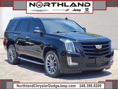 Used 2020 Cadillac Escalade 4d SUV 4WD Premium Luxury at Northland Chrysler Dodge Jeep Ram near Oak Park, MI