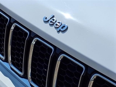 Used 2023 Jeep Grand Cherokee Overland 4x4 at Maxx Loans near ,