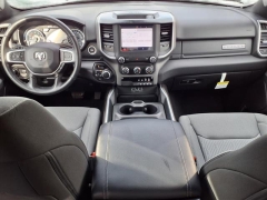 Used 2022  Ram 1500 Big Horn 4x4 Crew Cab 5'7" Box at Maxx Loans near St&period; Adrian&comma; MI