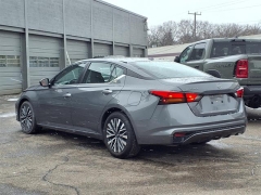 Used 2024  Nissan Altima 2&period;5 SV Sedan at Maxx Loans near St&period; Adrian&comma; MI
