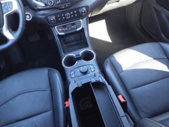 Used 2024 GMC Terrain AWD 4dr SLT at Maxx Loans near ,