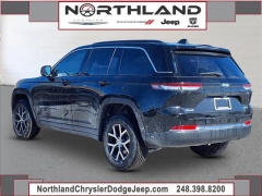 Used 2025  Jeep Grand Cherokee Limited 4x4 at Maxx Loans near St&period; Adrian&comma; MI