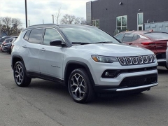  2025 Jeep Compass Limited 4x4 at Maxx Loans near St. Adrian, MI