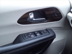 Used 2023 Chrysler Pacifica Limited FWD at Maxx Loans near St. Adrian, MI
