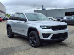 Used 2024 Jeep Grand Cherokee Limited 4x4 at Maxx Loans near St. Adrian, MI