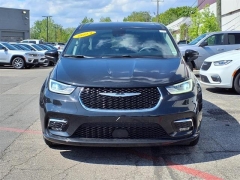 Used 2023 Chrysler Pacifica Touring L FWD at Maxx Loans near ,