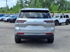 Used 2021 Jeep Grand Cherokee L Limited 4x4 at Maxx Loans near St. Adrian, MI