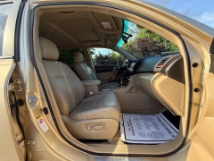Used 2009  Toyota Highlander FWD 4dr V6 Limited &lpar;Natl&rpar; at Auto Finance Center near Matthews&comma; NC