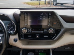 Used 2020  Toyota Highlander 4d SUV FWD XLE at Auto Finance Center of Rock Hill near Rock Hill&comma; SC