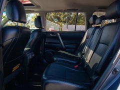 Used 2013  Toyota Highlander 4WD 4dr V6 &lpar;Natl&rpar; at Auto Finance Center of Rock Hill near Rock Hill&comma; SC