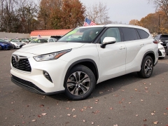 Used 2020  Toyota Highlander 4d SUV FWD XLE at Auto Finance Center of Rock Hill near Rock Hill&comma; SC
