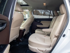 Used 2020  Toyota Highlander 4d SUV FWD XLE at Auto Finance Center of Rock Hill near Rock Hill&comma; SC