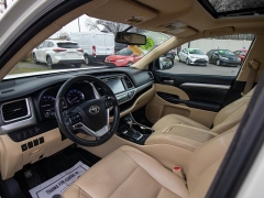 Used 2014  Toyota Highlander AWD 4dr V6 XLE &lpar;Natl&rpar; at Auto Finance Center of Rock Hill near Rock Hill&comma; SC