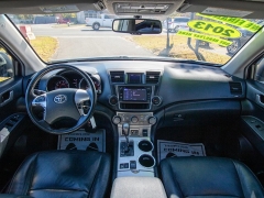 Used 2013  Toyota Highlander 4WD 4dr V6 &lpar;Natl&rpar; at Auto Finance Center of Rock Hill near Rock Hill&comma; SC