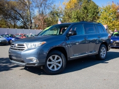 Used 2013  Toyota Highlander 4WD 4dr V6 &lpar;Natl&rpar; at Auto Finance Center of Rock Hill near Rock Hill&comma; SC