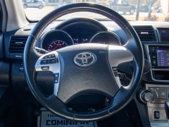 Used 2013  Toyota Highlander 4WD 4dr V6 &lpar;Natl&rpar; at Auto Finance Center of Rock Hill near Rock Hill&comma; SC