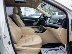 Used 2014  Toyota Highlander AWD 4dr V6 XLE &lpar;Natl&rpar; at Auto Finance Center of Rock Hill near Rock Hill&comma; SC